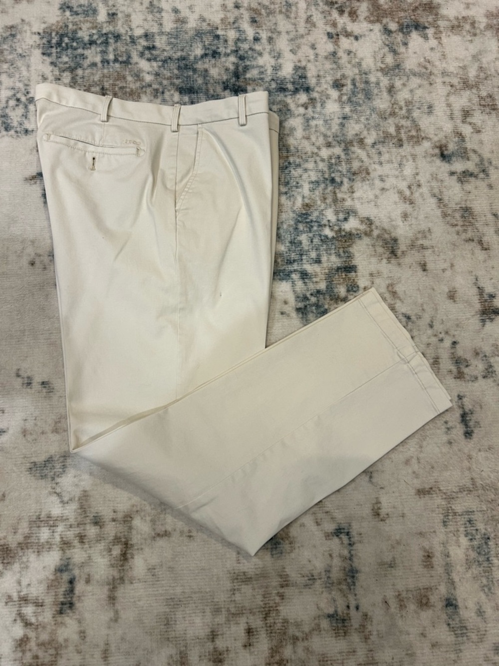 Izod Cream Men's Chino Pants - Straight Tailored Fit